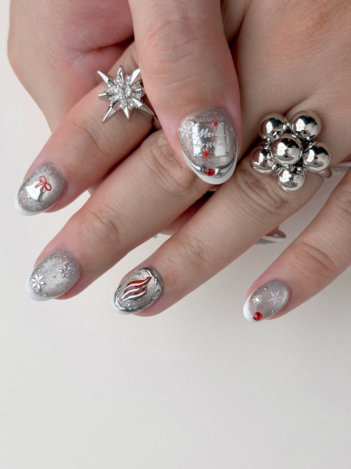 Frosted Bauble