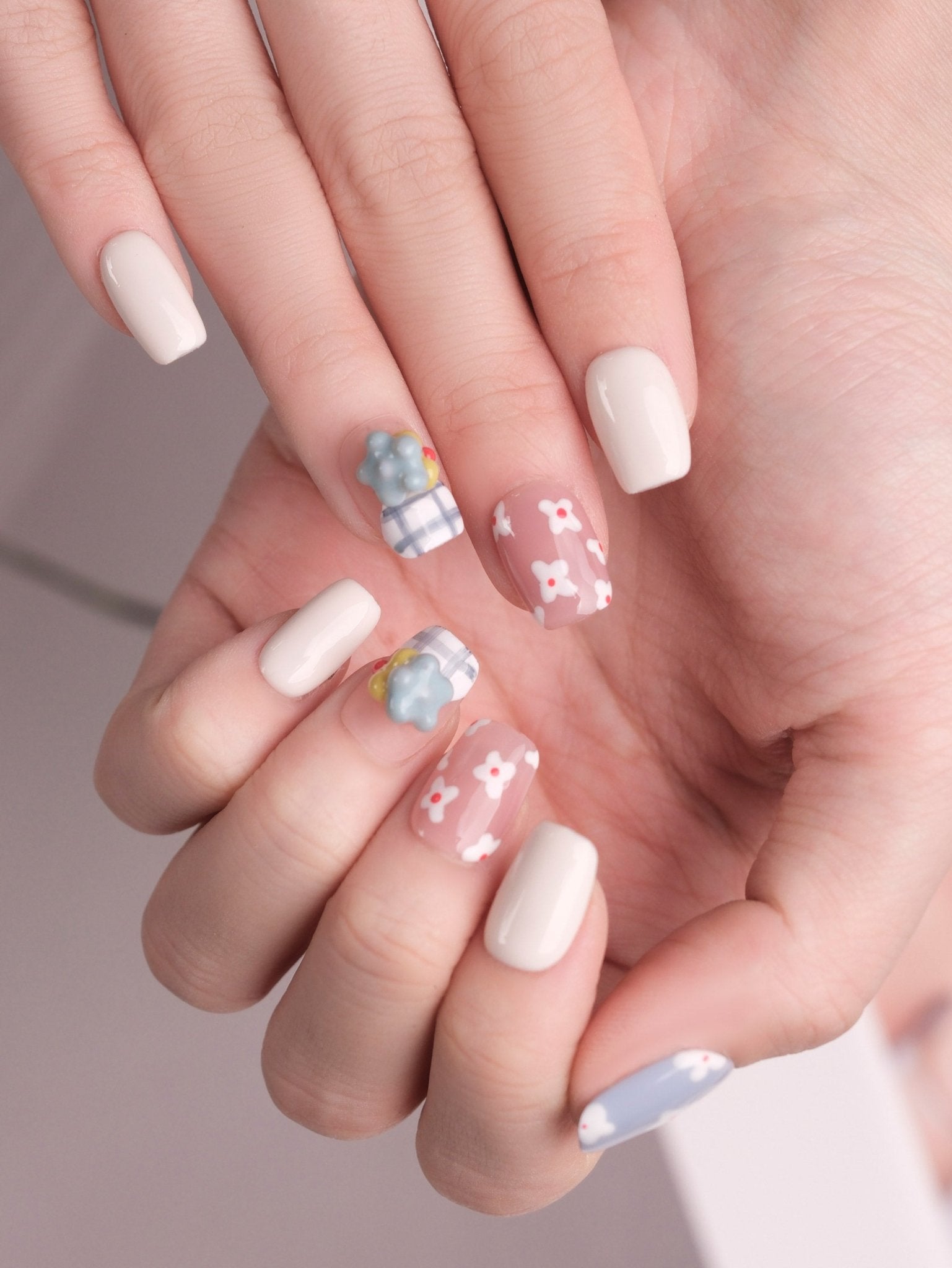 Flower Pop - Handmade Press on Nails by Clawcreature - Handmade Press - on Nails