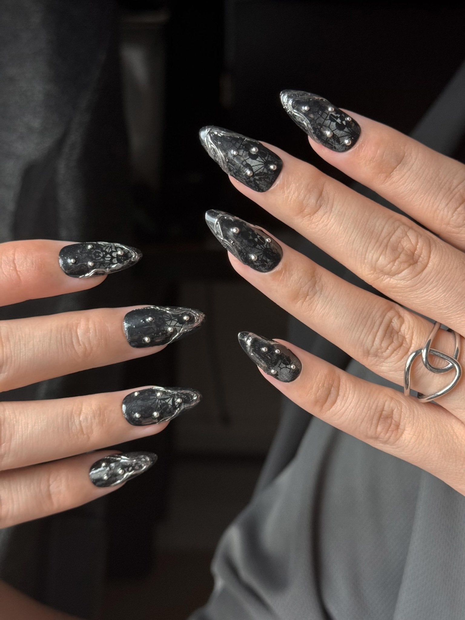 Iron Venom - Handmade Press on Nails by Clawcreature - Handmade Press - on Nails