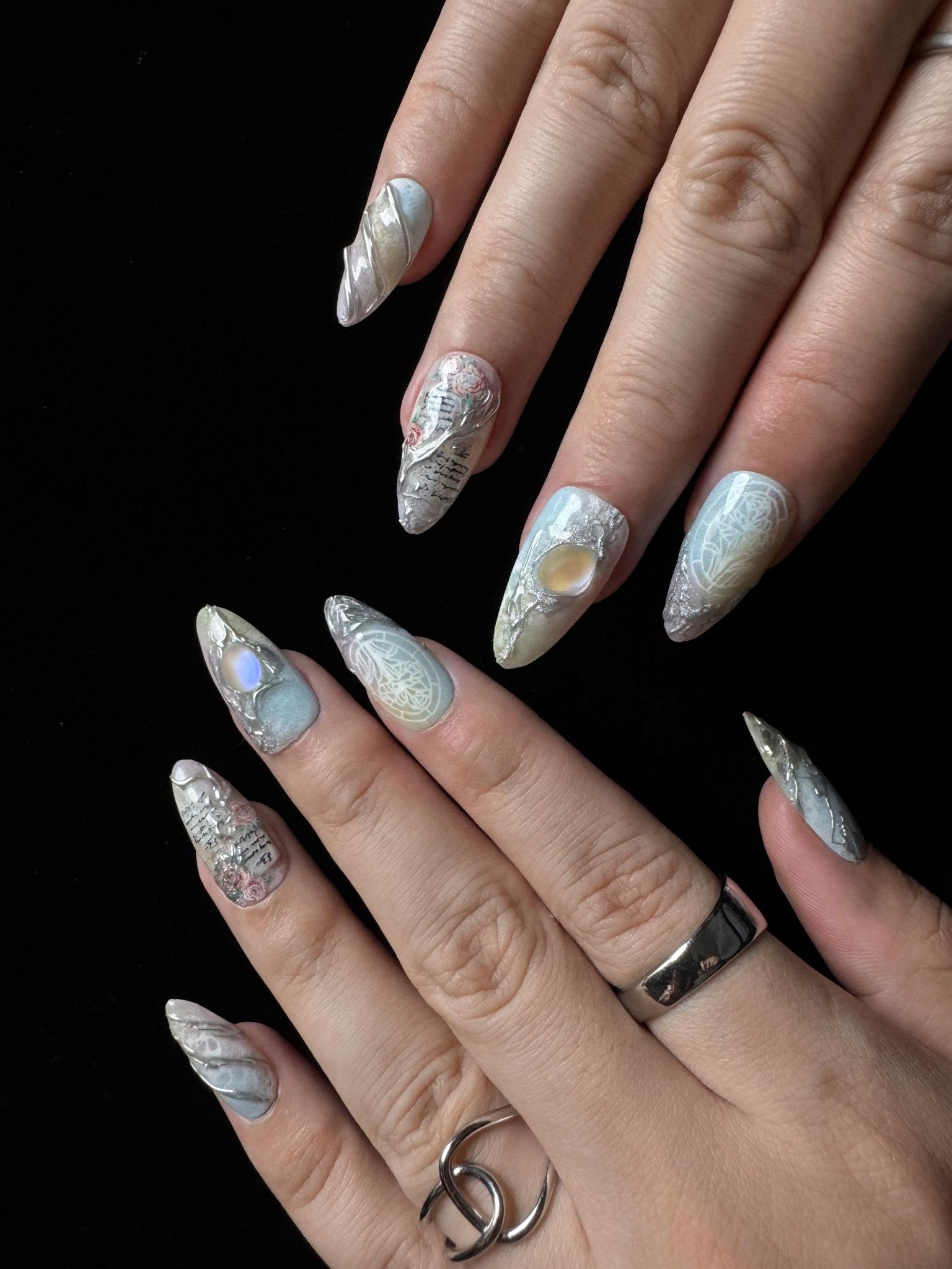 Whisper of Eden - Handmade Press on Nails by Clawcreature - Handmade Press - on Nails