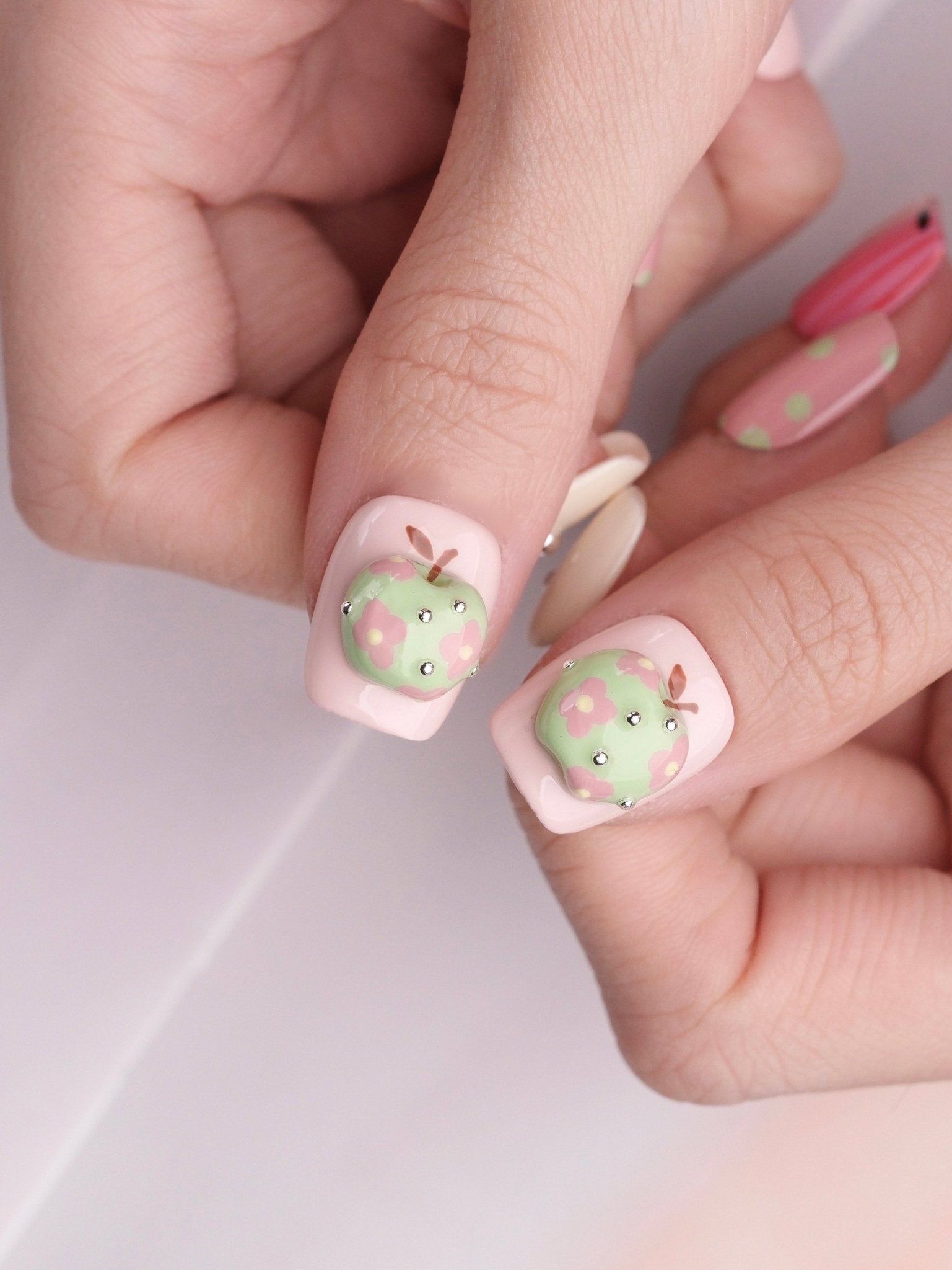 Apple Crush - Handmade Press on Nails by Clawcreature - Handmade Press - on Nails