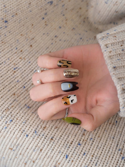 Bella the Cat - Handmade Press on Nails by Clawcreature - Handmade Press - on Nails