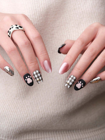 Chloe the Cat - Handmade Press on Nails by Clawcreature - Handmade Press - on Nails