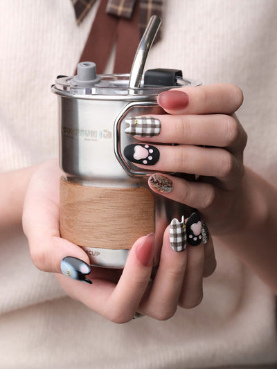 Chloe the Cat - Handmade Press on Nails by Clawcreature - Handmade Press - on Nails