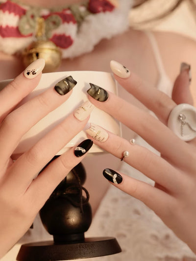 Daisy the Cat - Handmade Press on Nails by Clawcreature - Handmade Press - on Nails