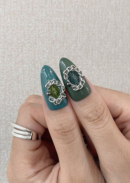 Emerald Rebellion - Handmade Press on Nails by Clawcreature - Handmade Press - on Nails