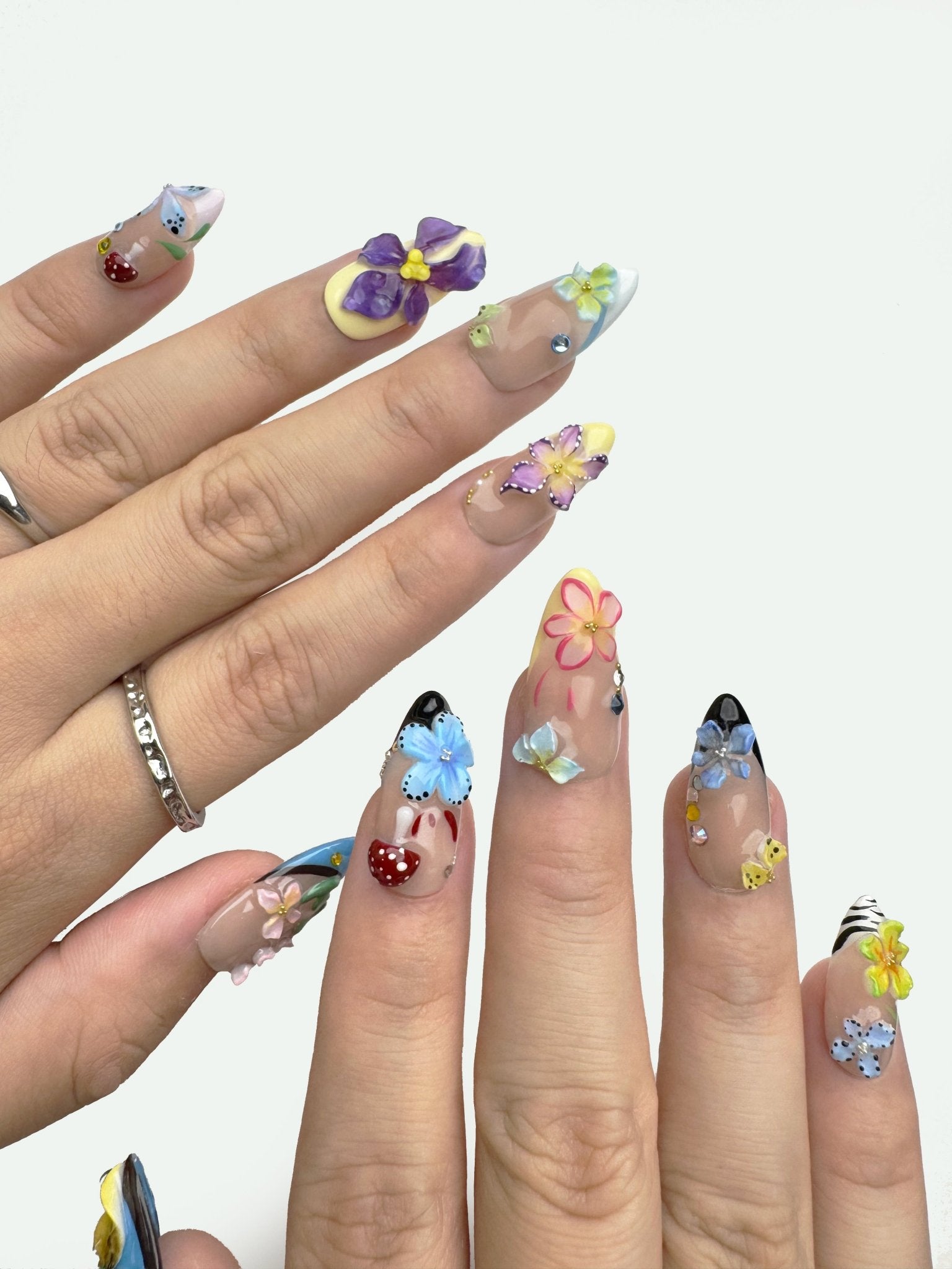 Enchanted Garden - Handmade Press on Nails by Clawcreature - Handmade Press - on Nails