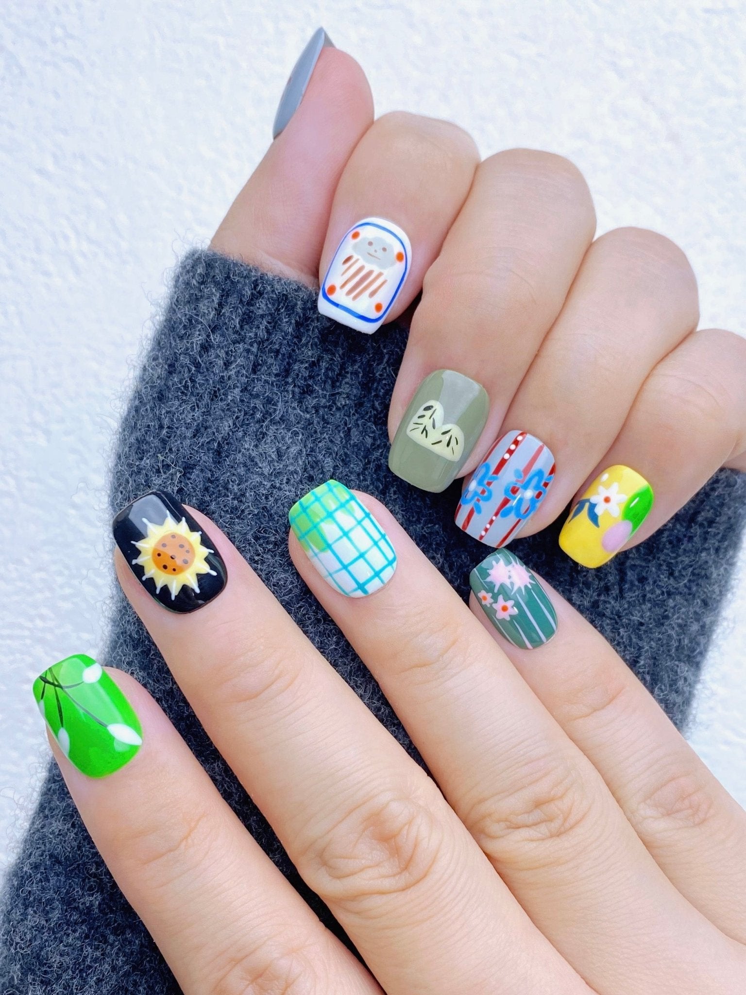 Garden of Why - Handmade Press on Nails by Clawcreature - Handmade Press - on Nails