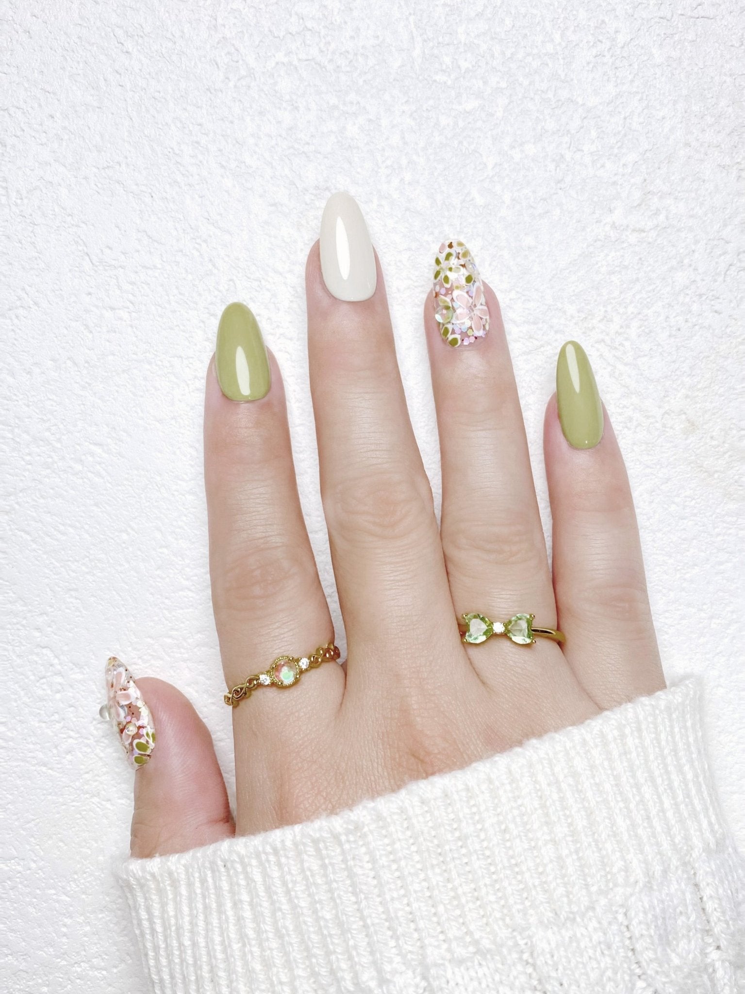 Garden Picnic - Handmade Press on Nails by Clawcreature - Handmade Press - on Nails