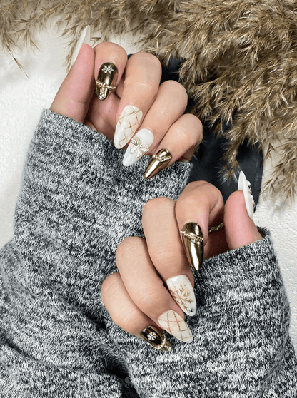 Golden Christmas - Handmade Press on Nails by Clawcreature - Handmade Press - on Nails
