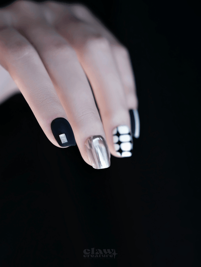 Golden Eclipse - Handmade Press on Nails by Clawcreature - Handmade Press - on Nails