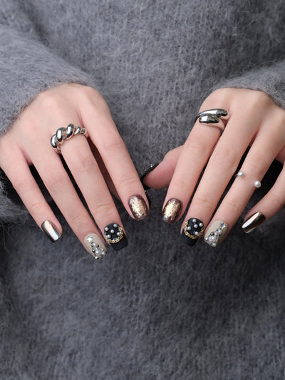 Midnight Mistletoe - Handmade Press on Nails by Clawcreature - Handmade Press - on Nails