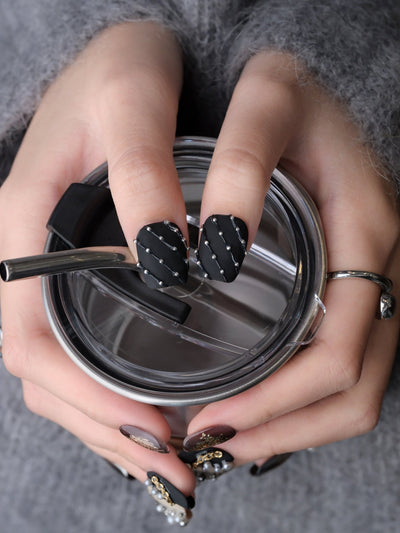 Midnight Mistletoe - Handmade Press on Nails by Clawcreature - Handmade Press - on Nails