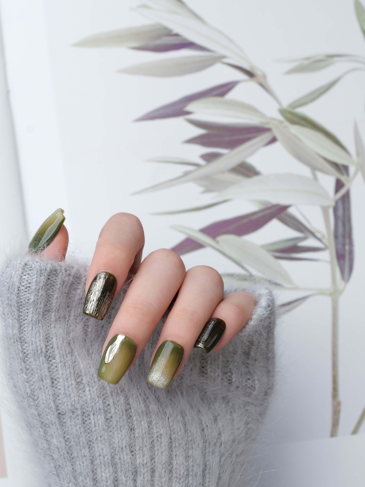 Secret Forest - Handmade Press on Nails by Clawcreature - Handmade Press - on Nails