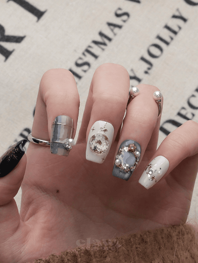 Winter Wonder - Handmade Press on Nails by Clawcreature - Handmade Press - on Nails