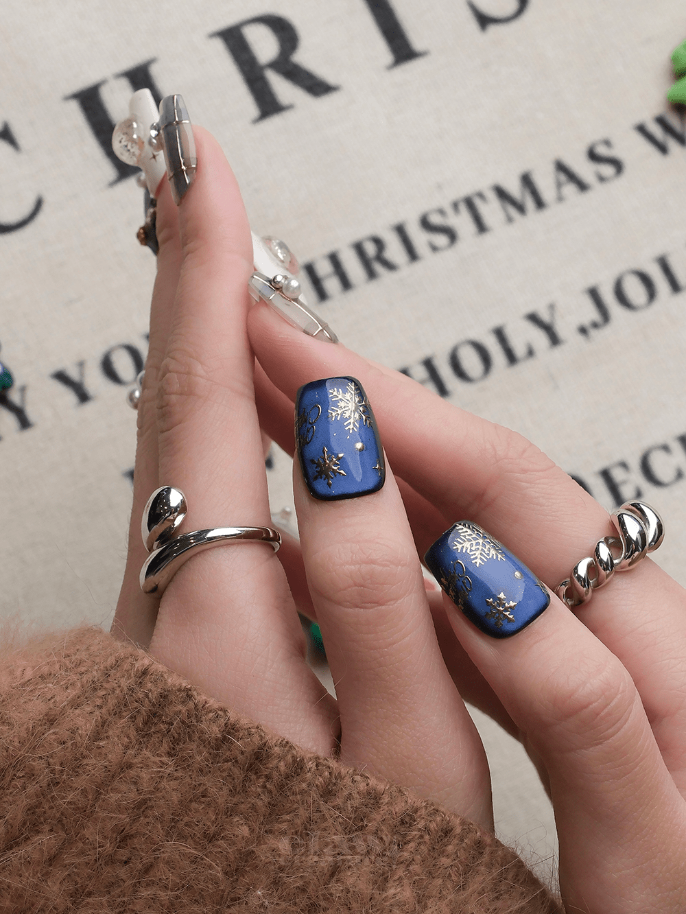 Winter Wonder - Handmade Press on Nails by Clawcreature - Handmade Press - on Nails