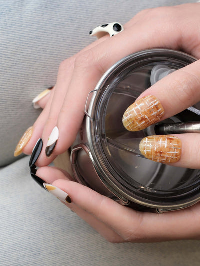 Yumi the Cat - Handmade Press on Nails by Clawcreature - Handmade Press - on Nails