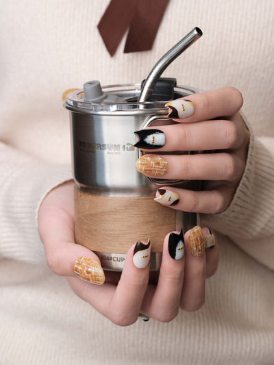 Yumi the Cat - Handmade Press on Nails by Clawcreature - Handmade Press - on Nails