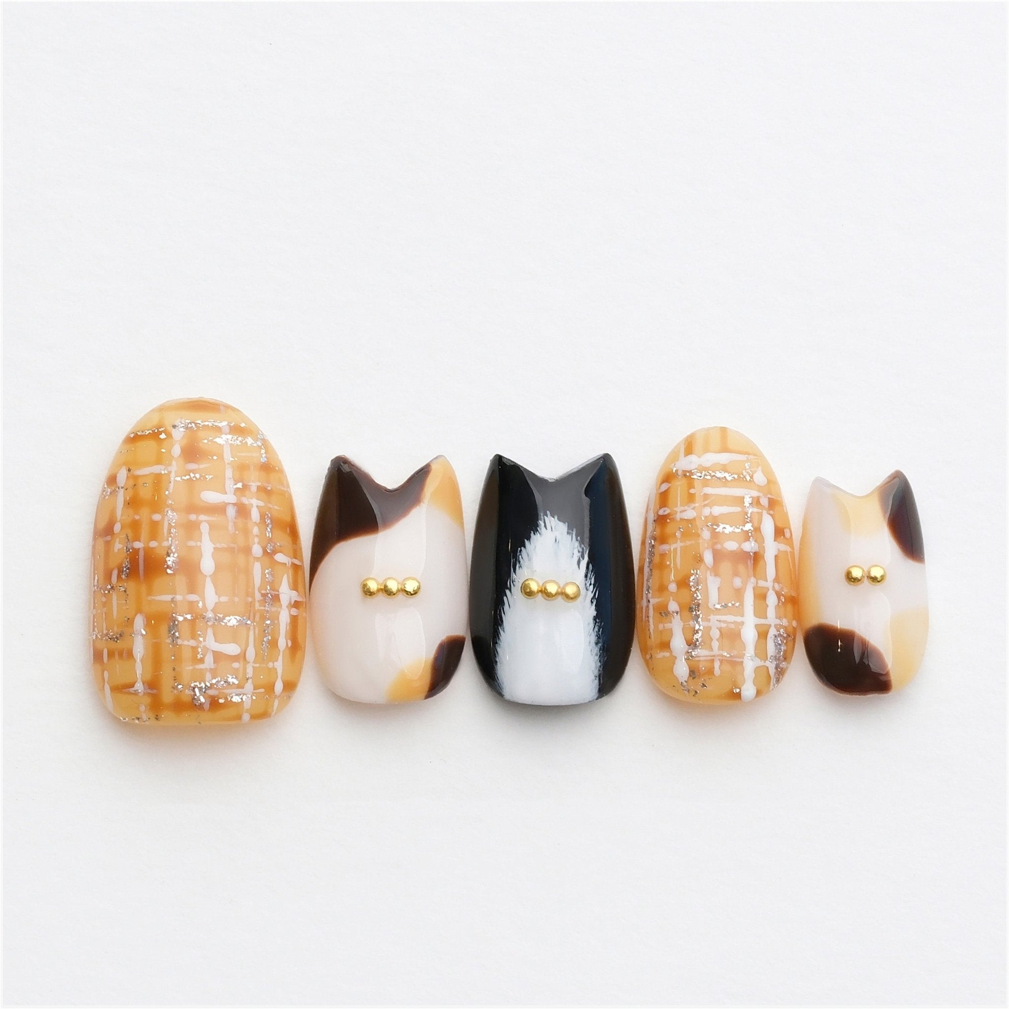 Yumi the Cat - Handmade Press on Nails by Clawcreature - Handmade Press - on Nails